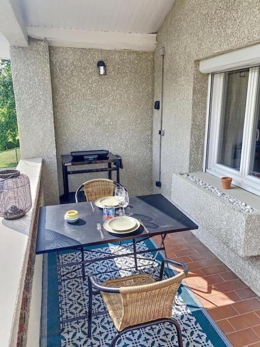 Les Penates Du Pastel - Jardin & Terrasse Apartment Villefranche-de-Lauragais Bagian luar foto